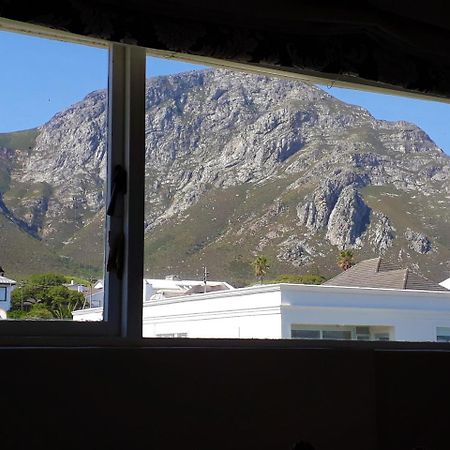 Hermanus Beach Villa ภายนอก รูปภาพ