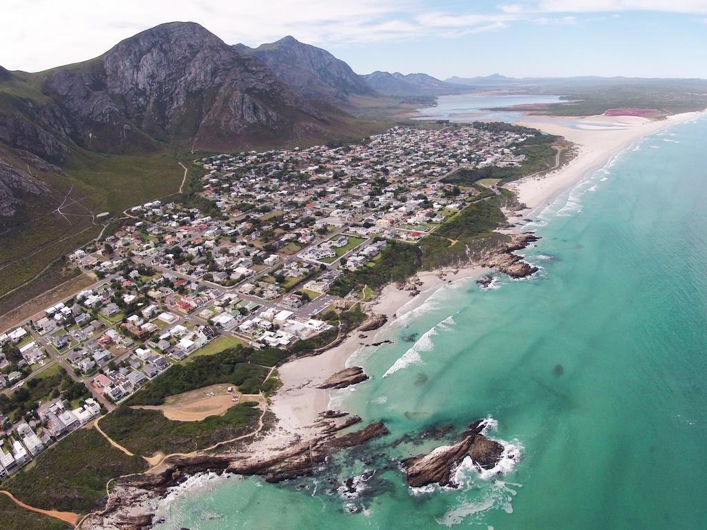 Hermanus Beach Villa ภายนอก รูปภาพ