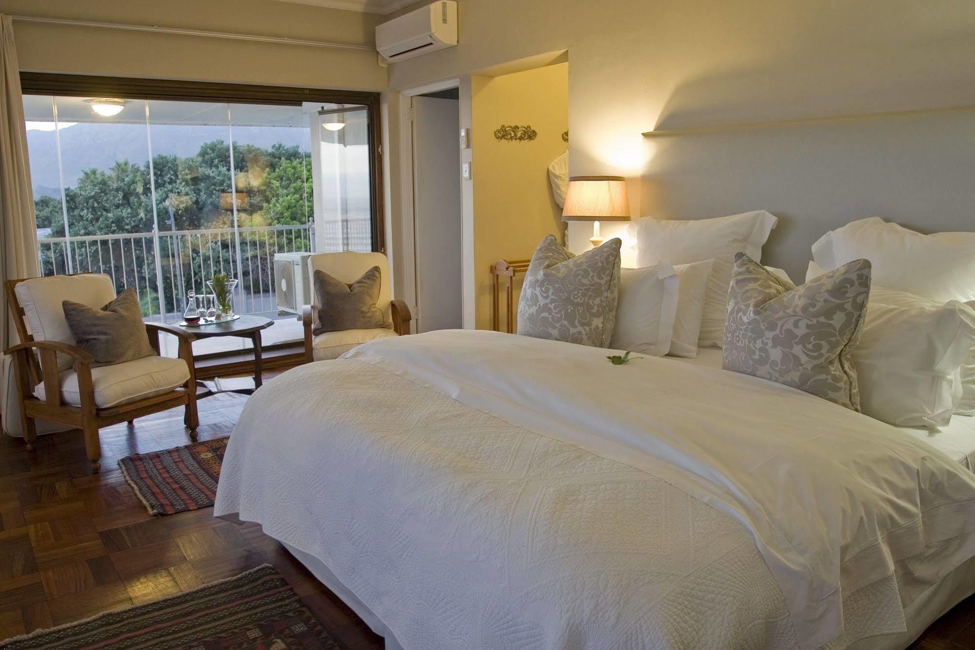 Hermanus Beach Villa ภายนอก รูปภาพ