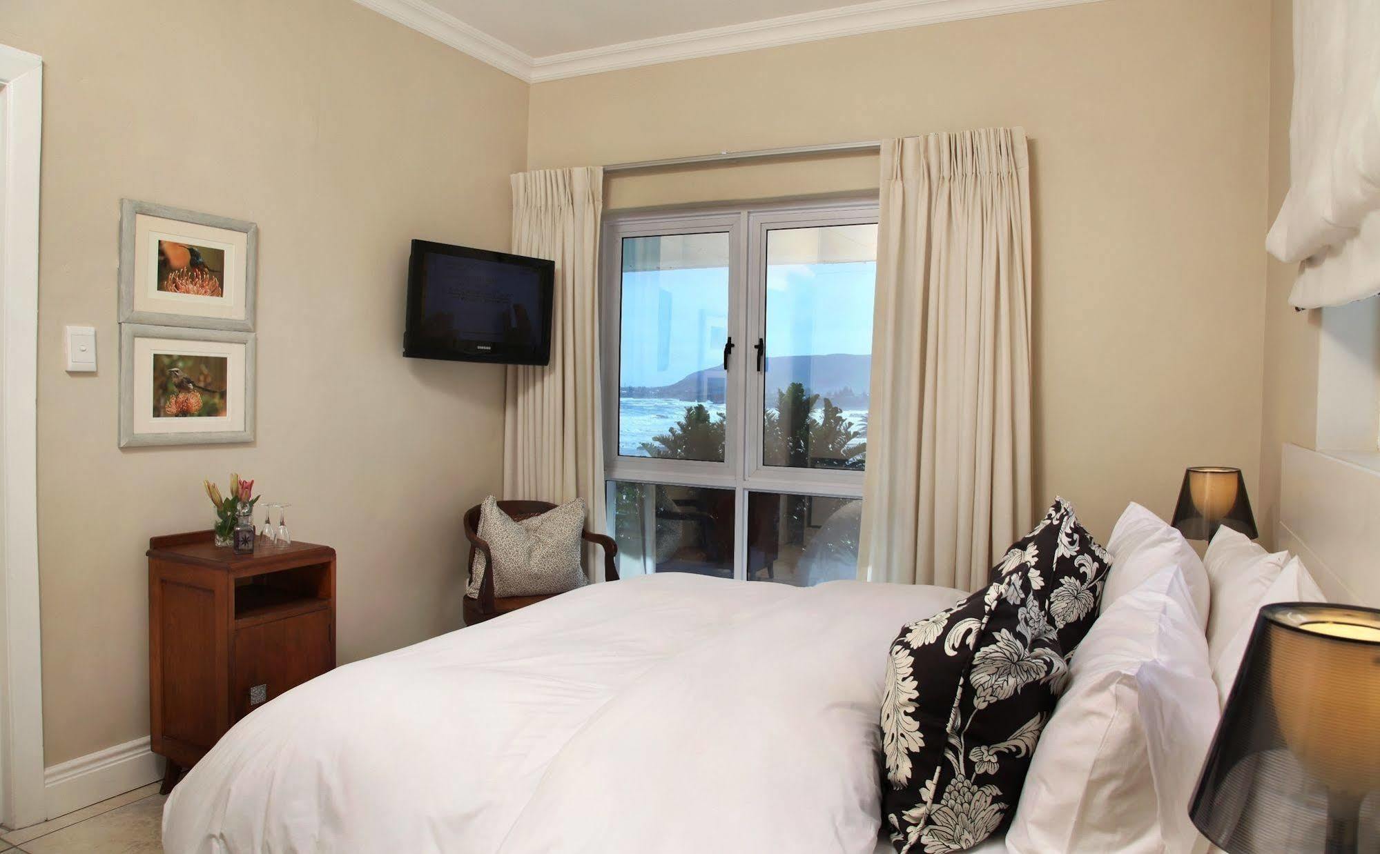 Hermanus Beach Villa ภายนอก รูปภาพ