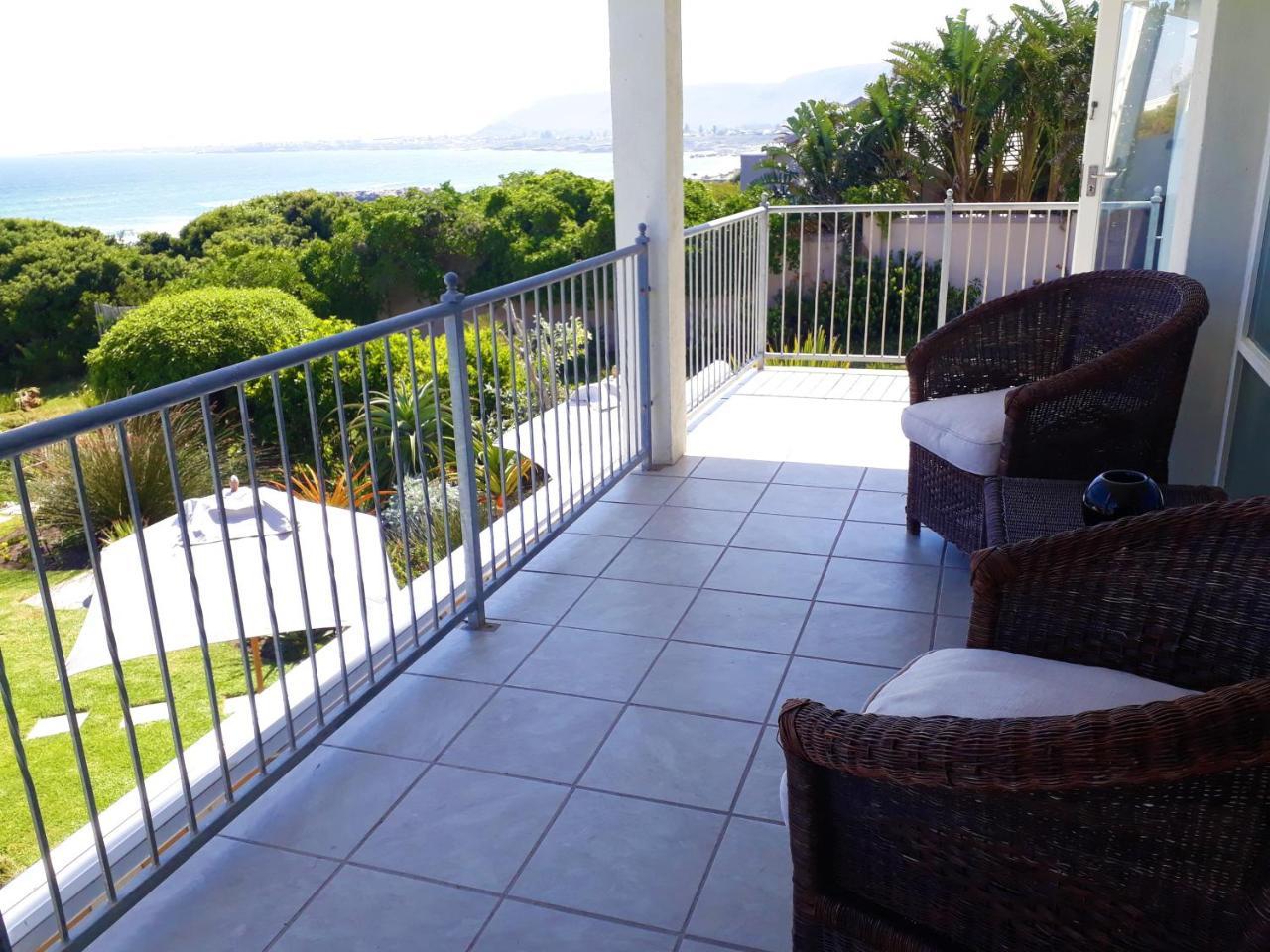 Hermanus Beach Villa ภายนอก รูปภาพ