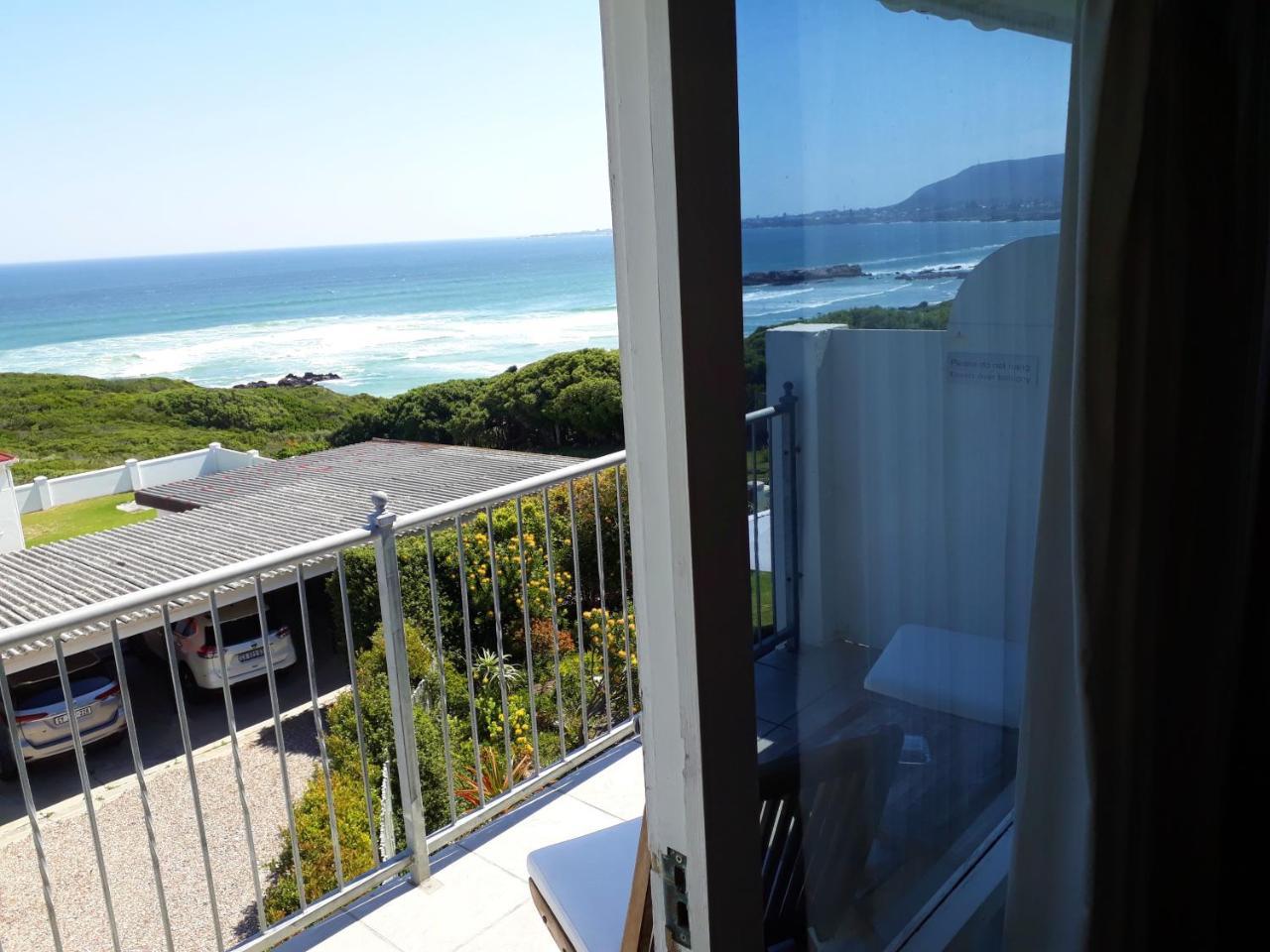 Hermanus Beach Villa ภายนอก รูปภาพ